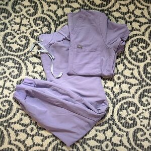 FIGS SCRUBS set